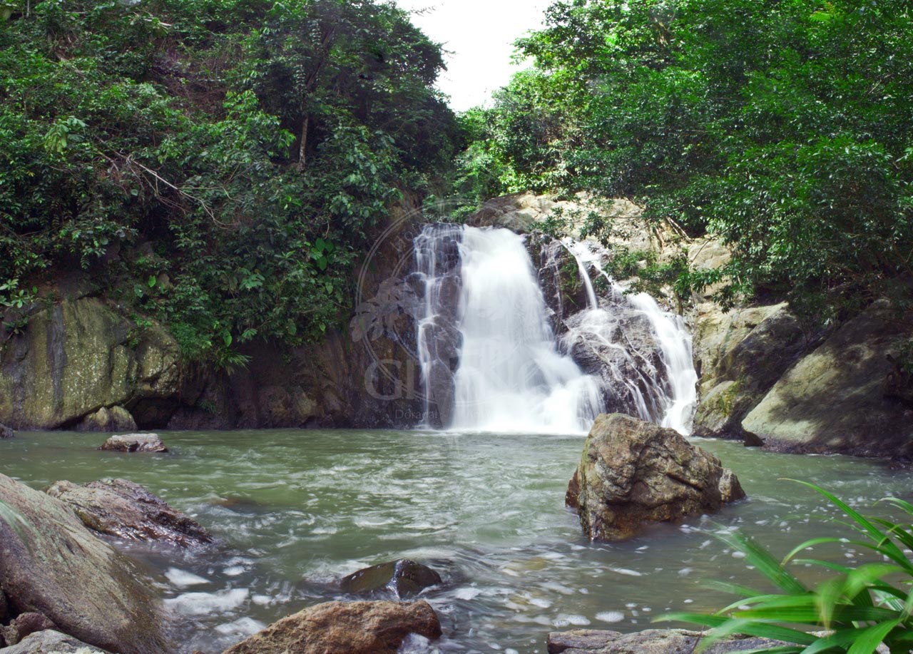 Salto sobre el Rio San Juan - Hotel & Restaurante Parador del Gitano - Nápoles - Doradal - Rioclaro