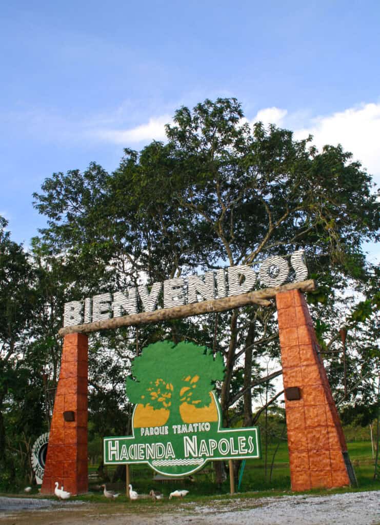 Entrada Hacienda Nápoles parque temático Doradal Antioquia